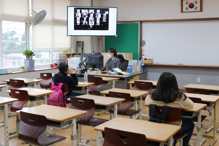 함창초_온라인 개학식.JPG