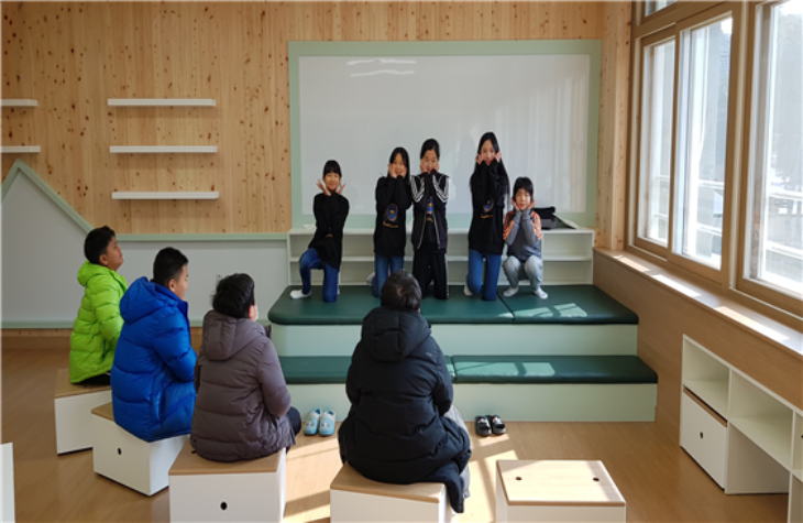 0803-6경북교육청 어린이는 놀면서 자라고 꿈꾼다.png